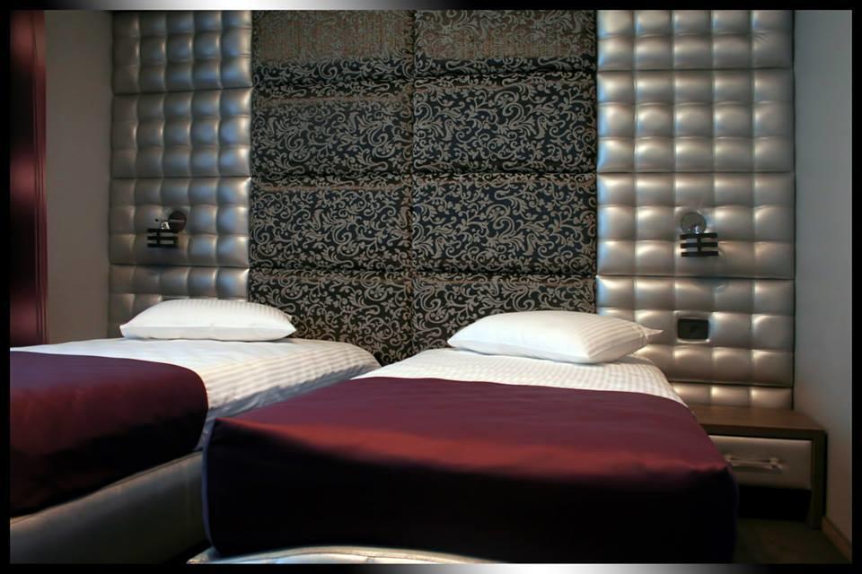 Târgu Jiu Hotel Aqua מראה חיצוני תמונה