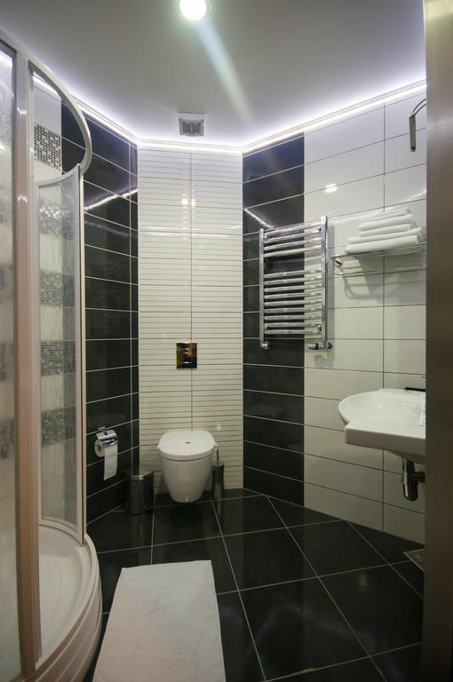 Târgu Jiu Hotel Aqua מראה חיצוני תמונה